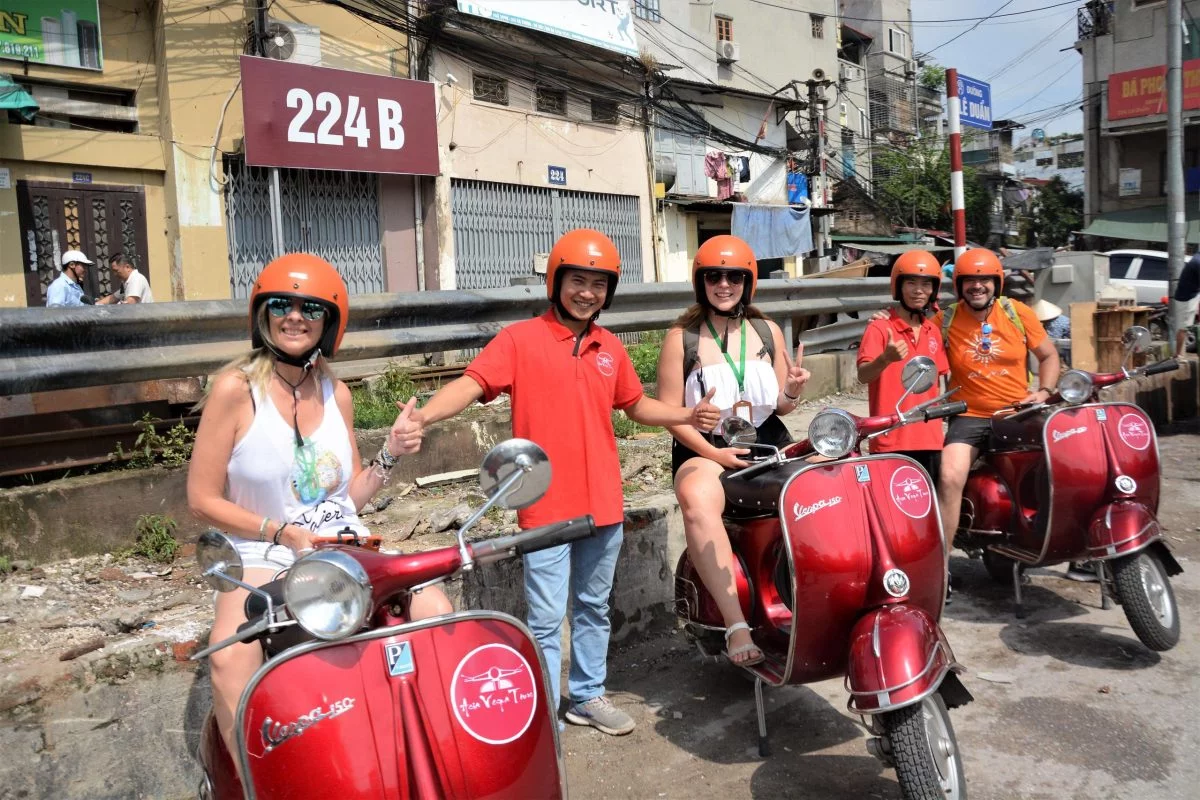 Hanoi Vespa Tours: Hanoi Countryside Vespa Tours