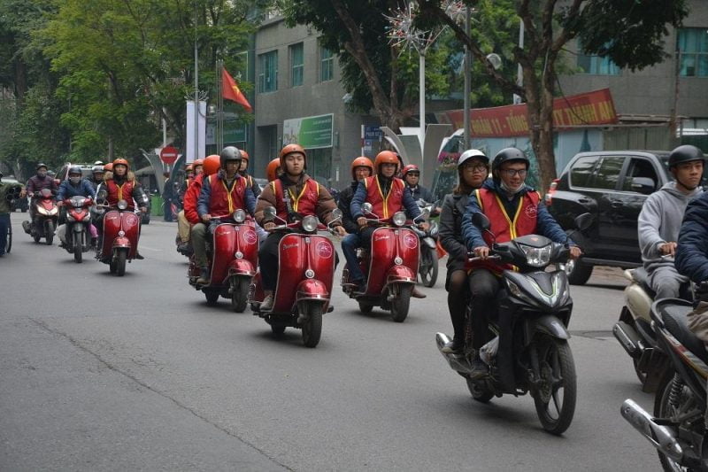 Hanoi Vespa Tours: Hanoi Countryside Vespa Tours