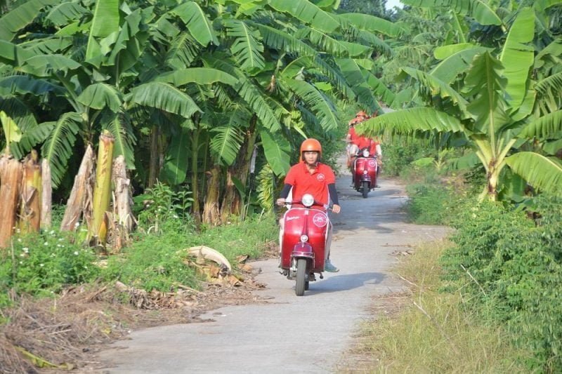 Hanoi Vespa Tours: Hanoi Countryside Vespa Tours