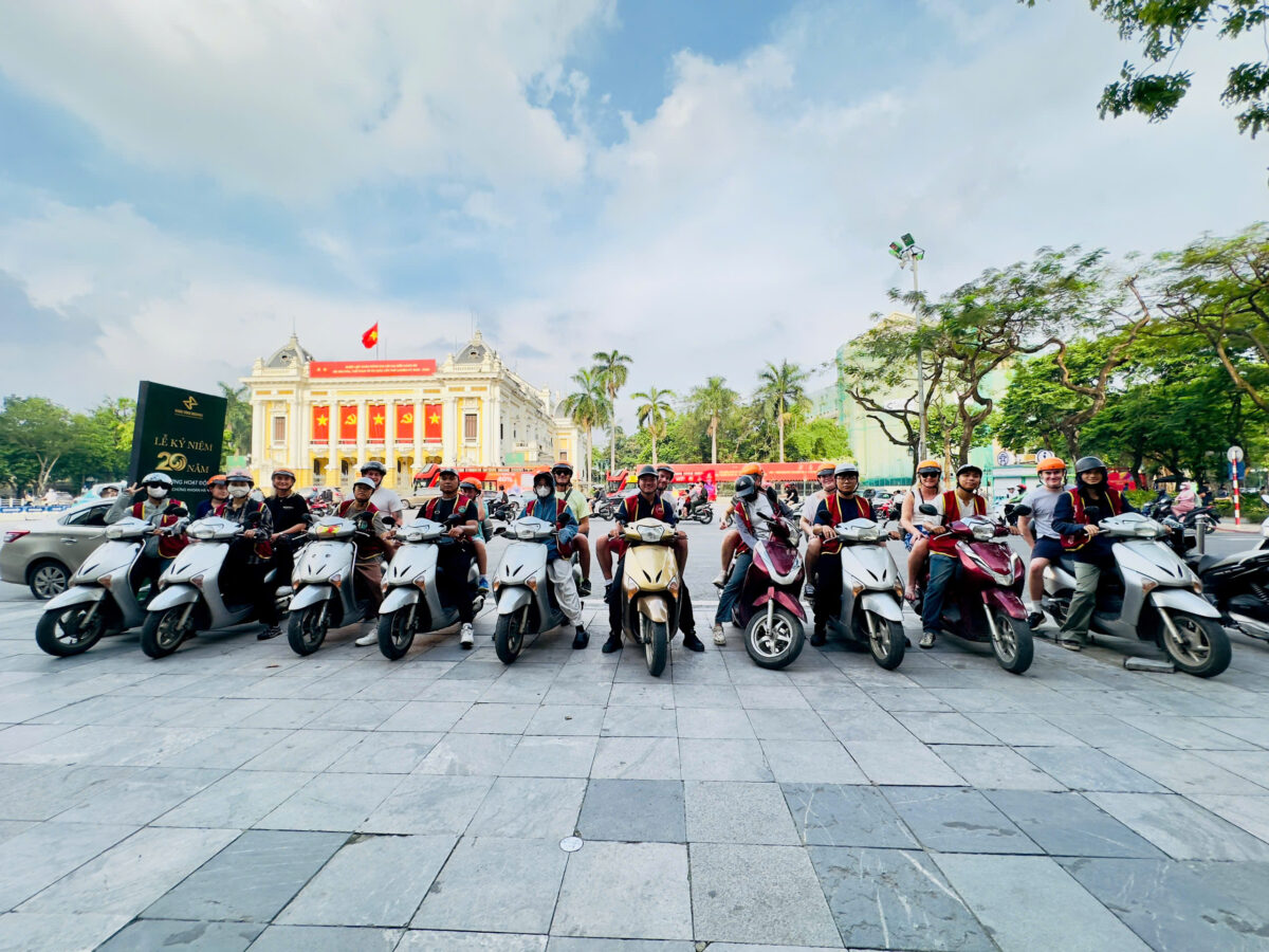 Hanoi Food Tours Led By Women: Hanoi By Night Foodie Motorbike Tour 