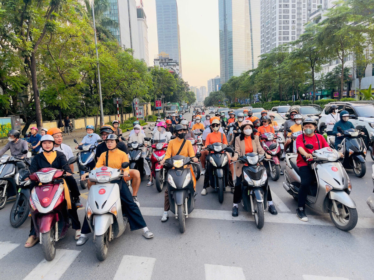 Hanoi Food Tours Led By Women: Hanoi By Night Foodie Motorbike Tour 