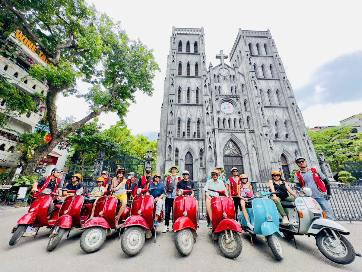 Hanoi Vespa Tours: Hanoi Countryside Vespa Tours