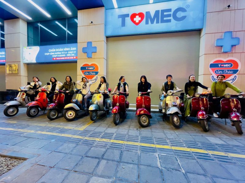 Hanoi Food Tours:  Hanoi Vespa Food Tours