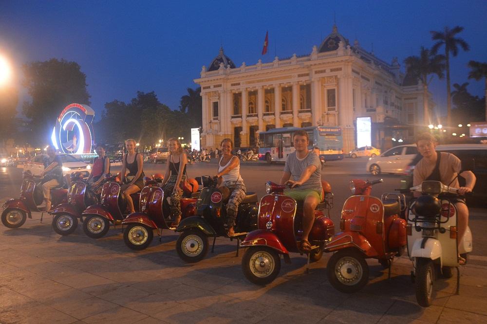 Hanoi Vespa Tours: Hanoi Countryside Vespa Tours