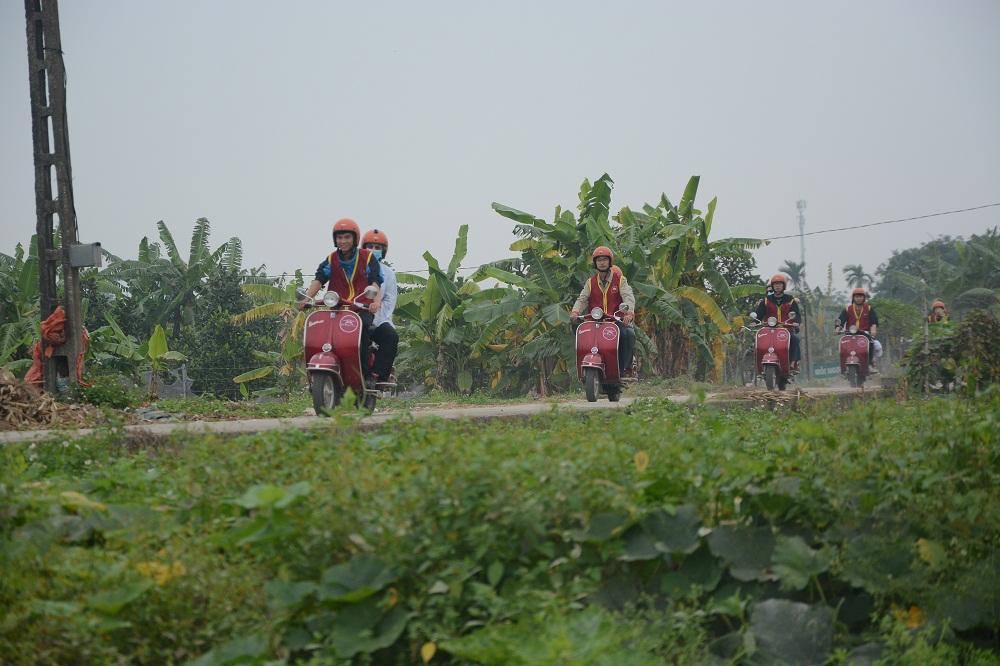 Hanoi Vespa Tours: Hanoi Countryside Vespa Tours